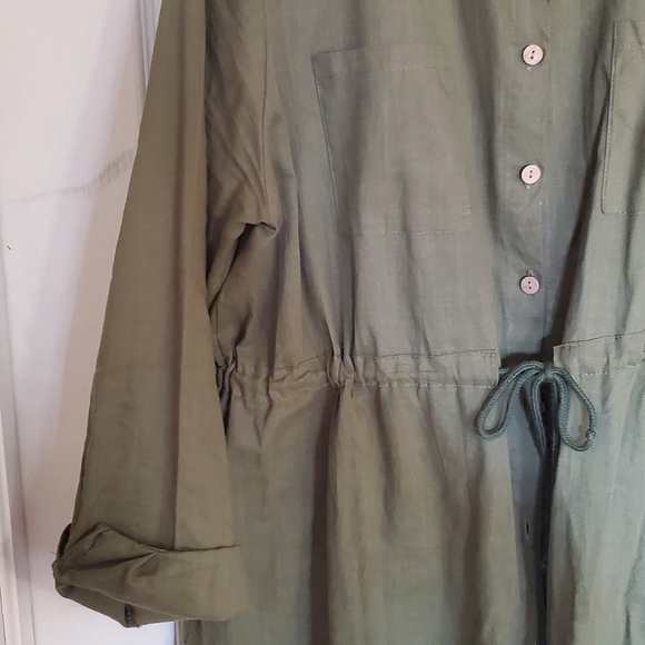 Olive green linnen button front dress! - Picture 2 of 2